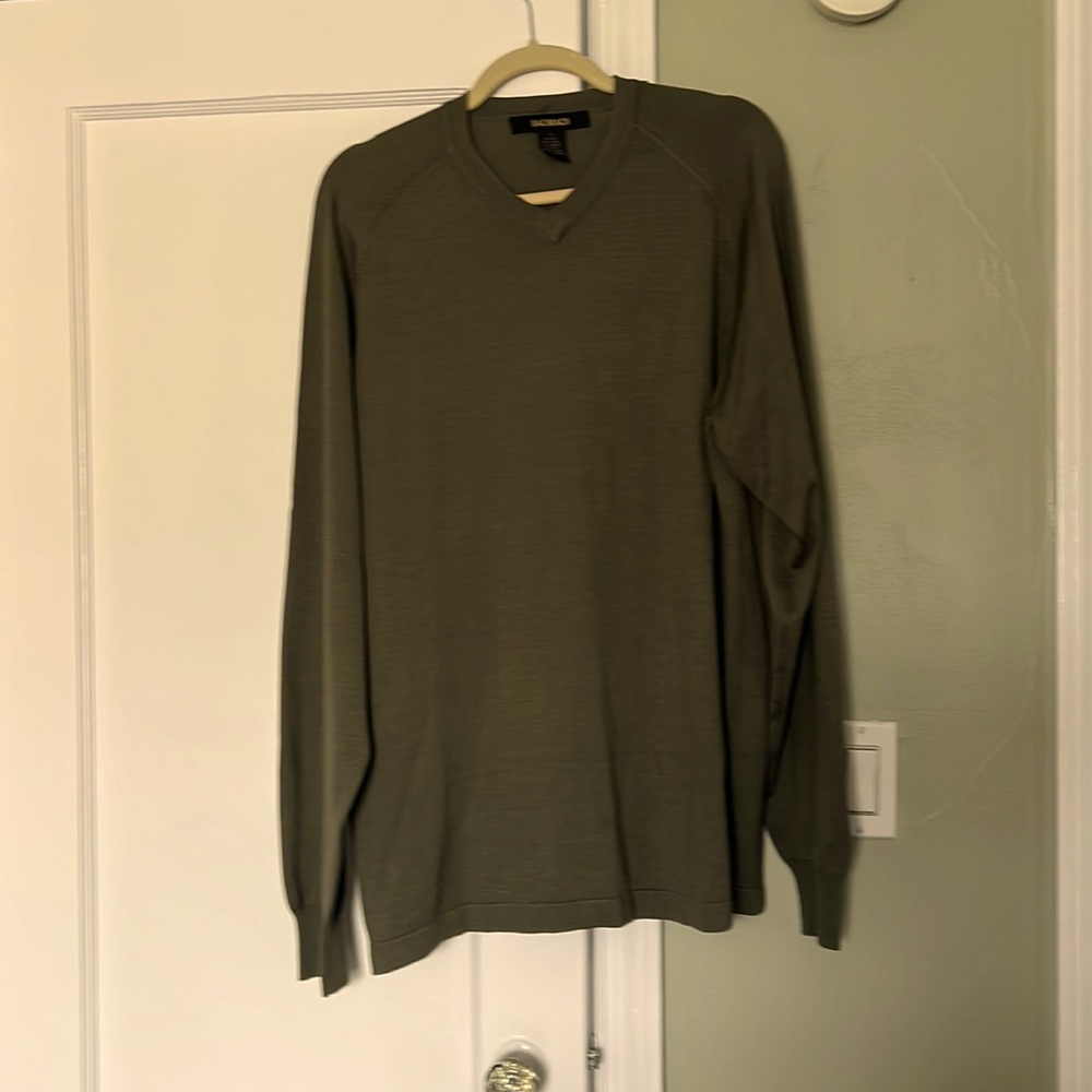 Men’s silk sweater